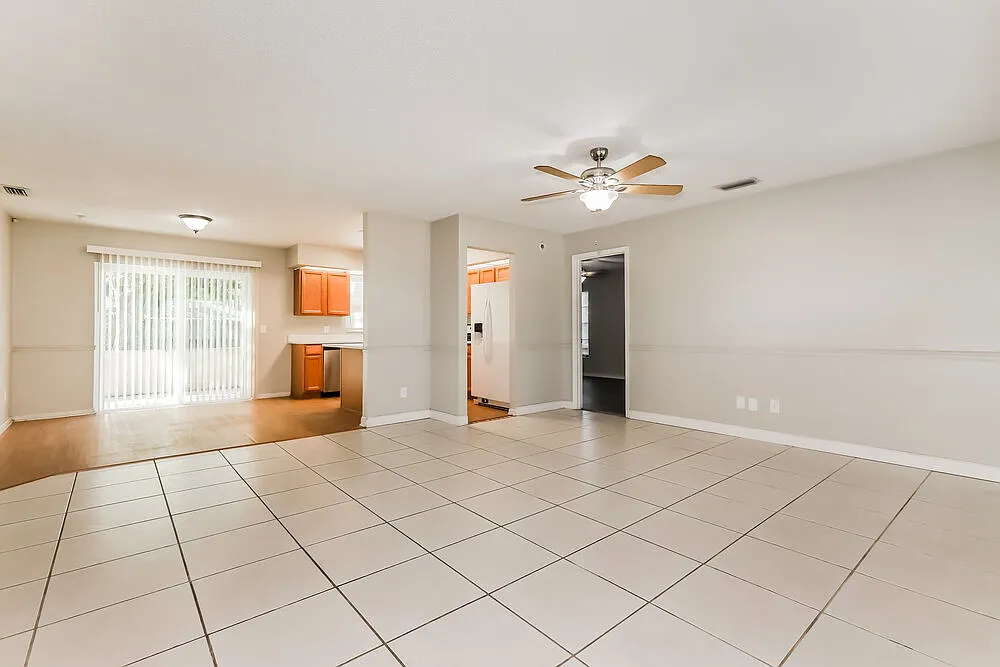 2 bed, 2.0 bath, 1132 sqft, $1,930 — Photo 4