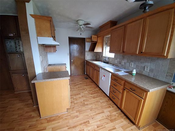 4th image of 1822 W Sunset Dr