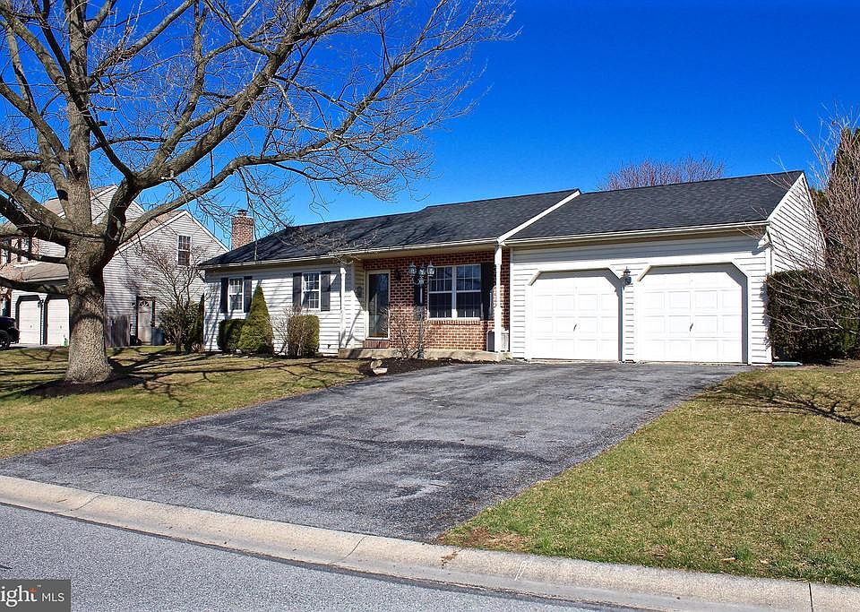 1st image of 5 E BROOKFIELD DRIVE