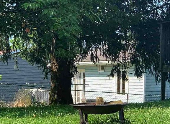 2nd image of 62 Center St