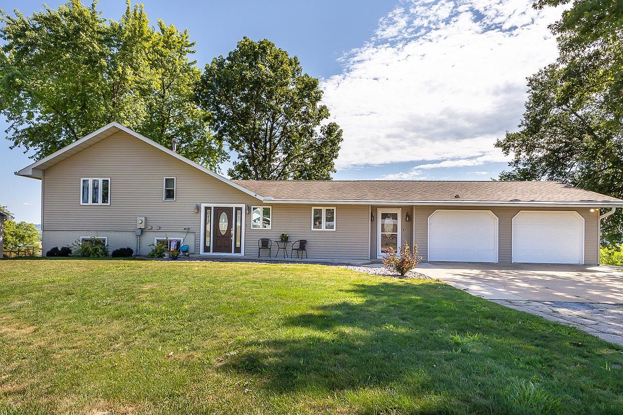 7 Lake View Dr, East Dubuque, IL 61025 Zillow