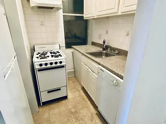 Rented by Corcoran | media 12