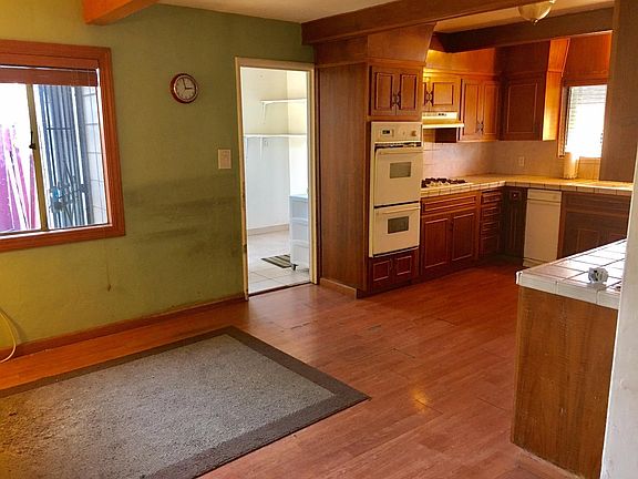 3rd image of 1170 Peggy Ave
