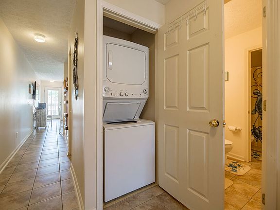 Free Washer/dryer in condo.