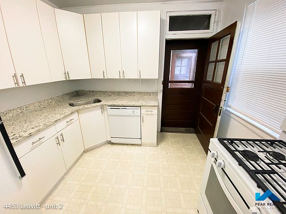 3rd image of 4449 N Leavitt St #4455-G