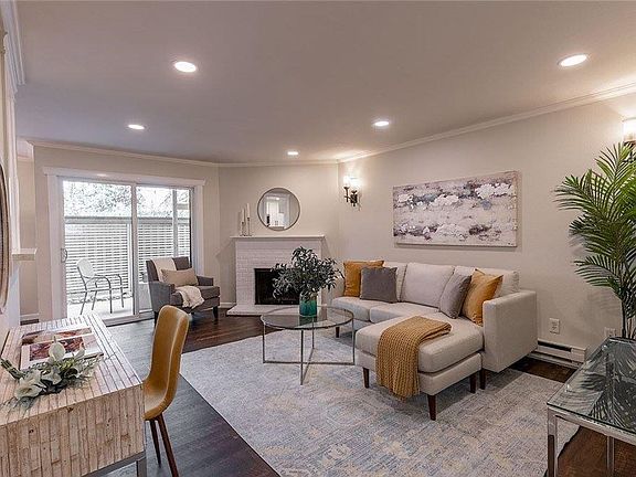 4th image of 10401 NE 32nd Pl APT A102