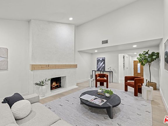 3rd image of 5975 Pat Ave