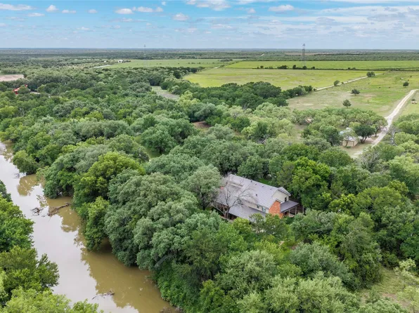 5567 Fm 2633, Santa Anna, TX 76878