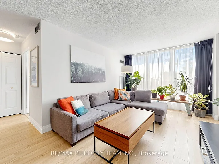 22 Southport St #437 — Photo 4
