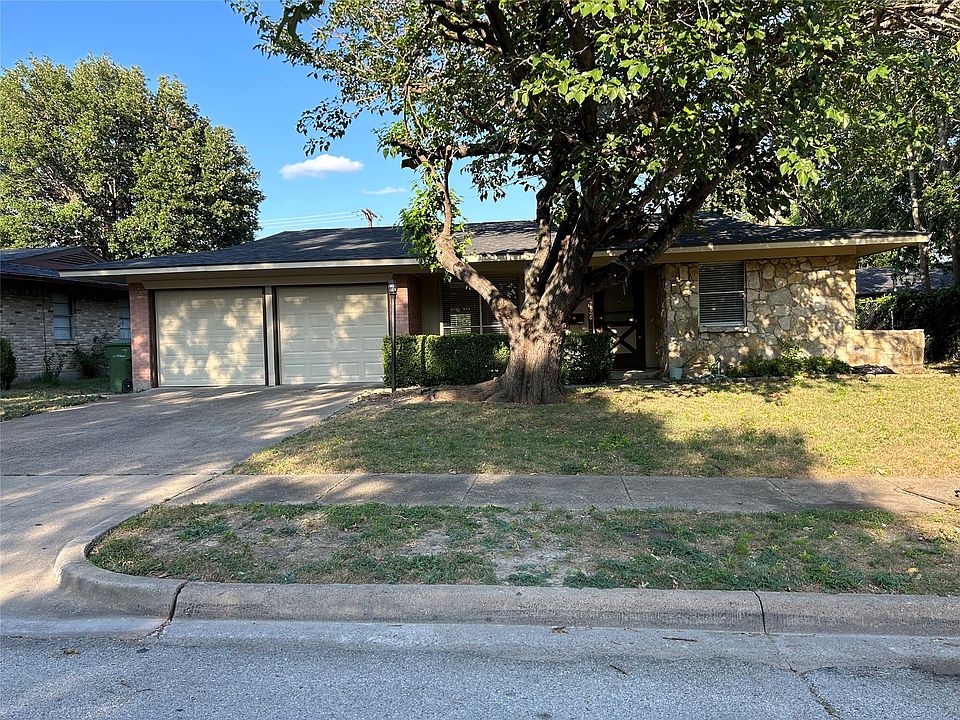 1st image of 2426 Newcastle Dr