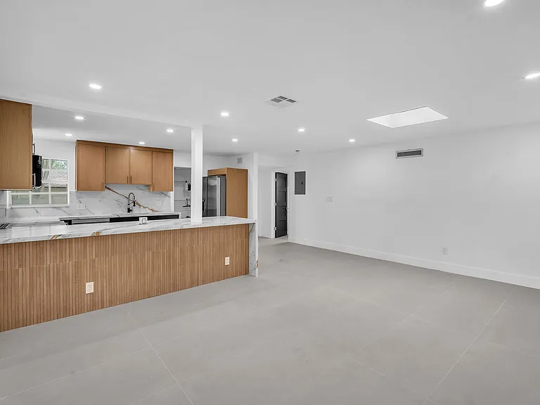 5148 SW 28th Ter — Photo 33