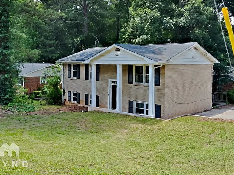 2715 Carriage Ln — Photo 19