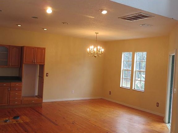 2nd image of 19519 Equestrian Ln