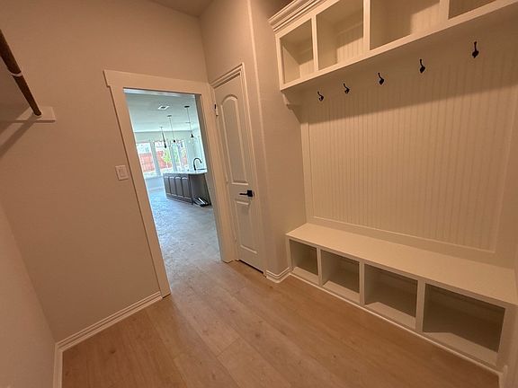 3rd image of 505 Vista Ridge Dr