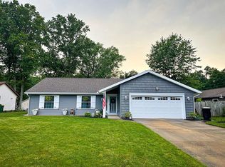 48 Boulder Ridge Pl, Painesville, OH 44077