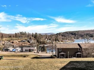 11 Northwood Rd, Factoryville, PA 18419