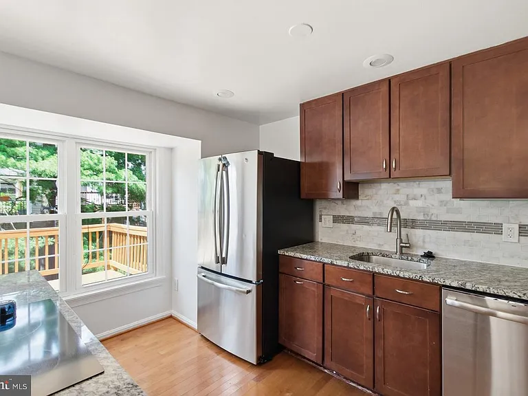 6606 Greenleigh Ln — Photo 11