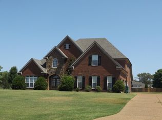 8758 Dehart Dr, Olive Branch, MS 38654