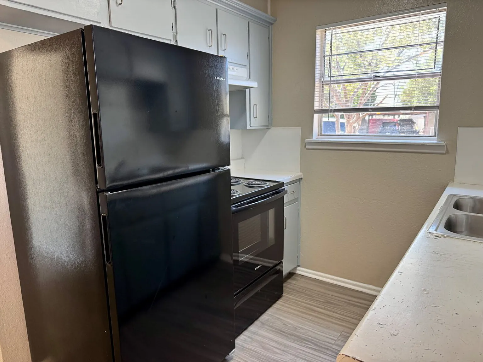 2 bed, 1.0 bath, 800 sqft, $800 — Photo 4