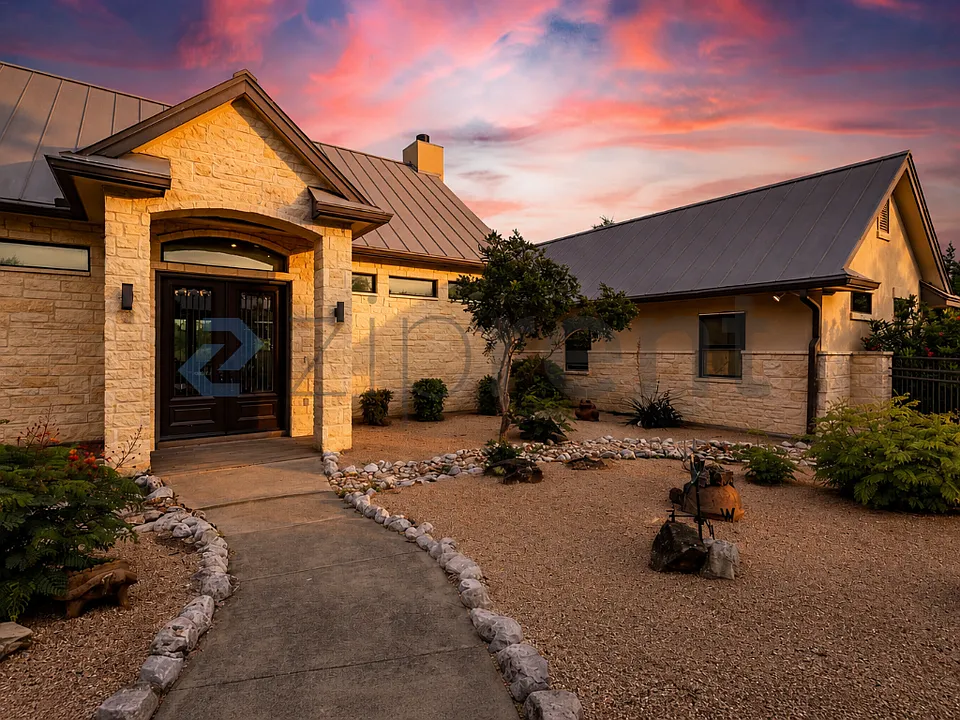 335 Charon Point