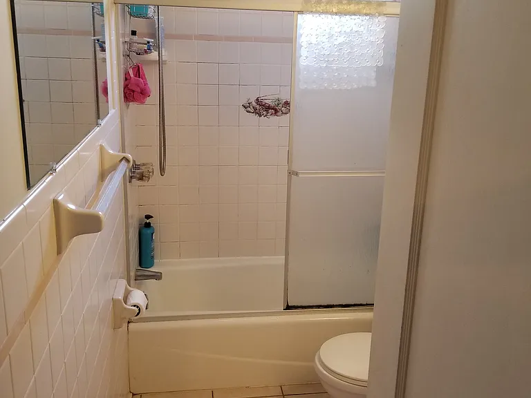 307 S Summit St #A — Photo 3