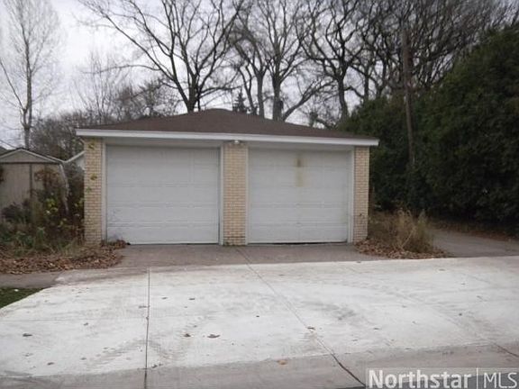2nd image of 1938 Lincoln Ave
