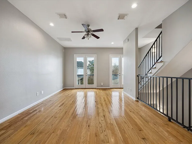 802 Waverly St #D — Photo 2