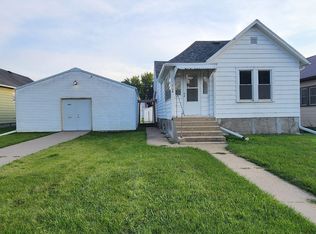 619 3rd Ave S, Clinton, IA 52732