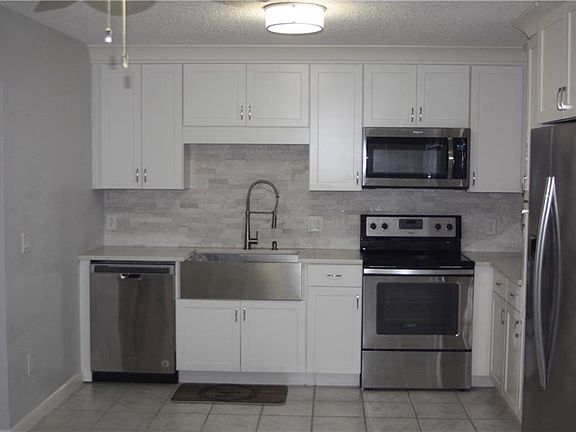 2nd image of 579 S Sparkman Ave