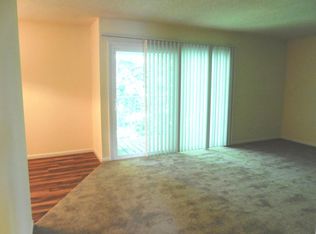 604 Chapel Lake Dr APT 102, Virginia Beach, VA 23454