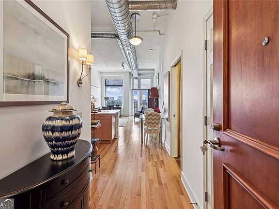 4th image of 3820 Roswell Rd NE Unit 1004