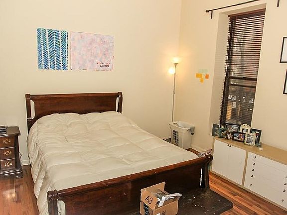 2nd image of 3053 N Sheffield Ave #2B