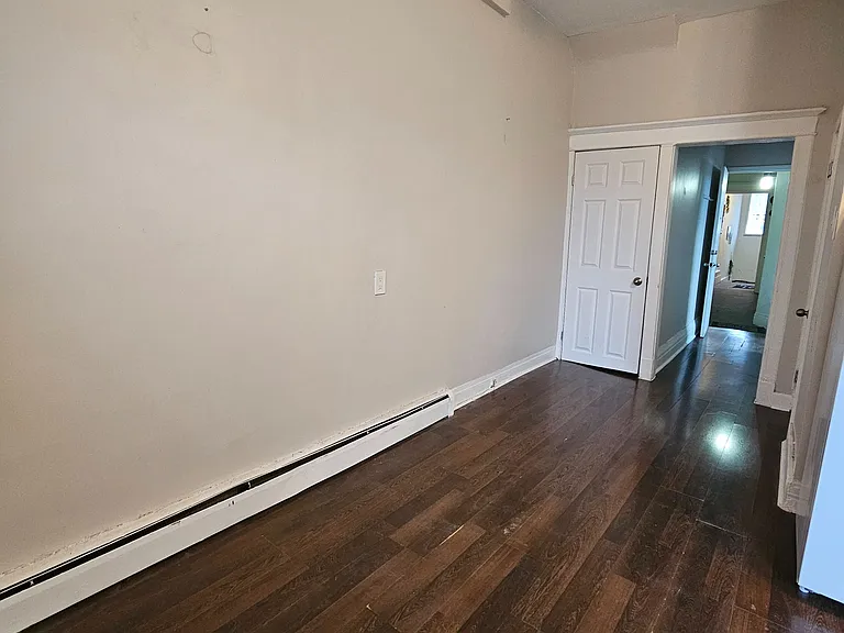 733 Pape Ave #A — Photo 8