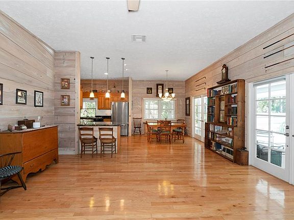 4th image of 4650 SW Country Pl