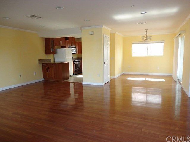 1st image of 1425 W 224th St #101