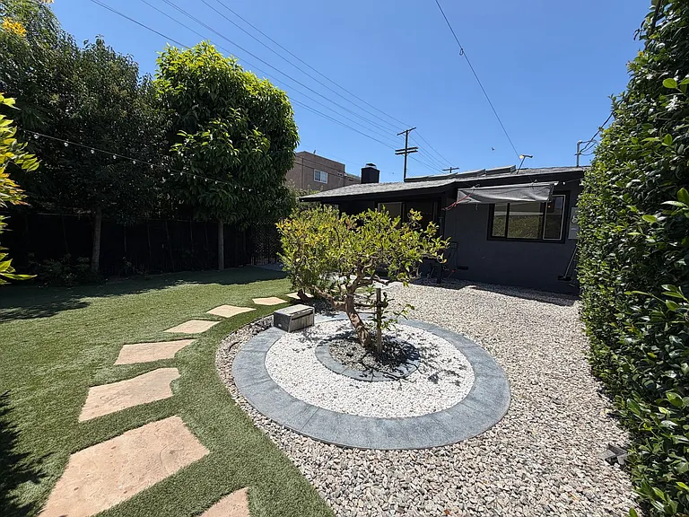 3112 S La Salle Ave — Photo 14