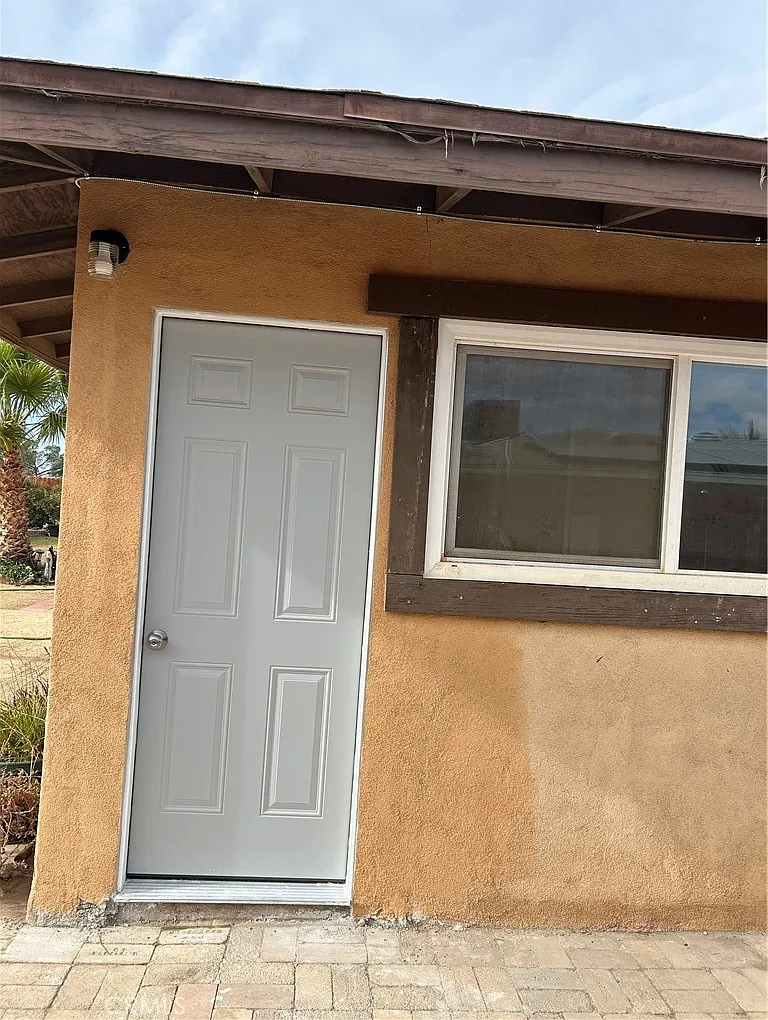 Studio, 450 sqft, $1,200 — Photo 1