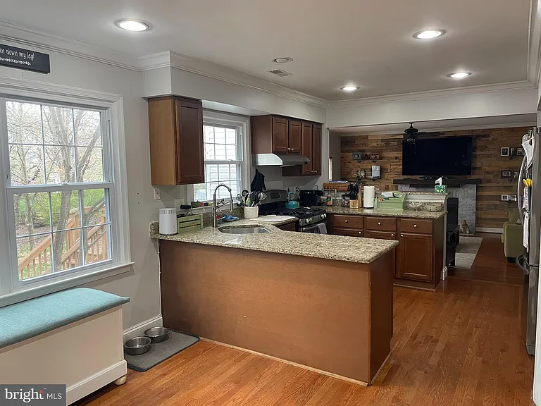 20671 Stillpond Ct — Photo 3
