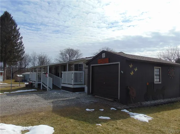 11 Blackberry Ln, Freeville, NY 13068