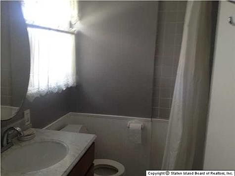 5th image of 527 Henderson Ave