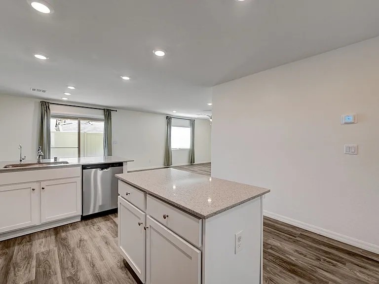4116 Gold Desert St — Photo 11