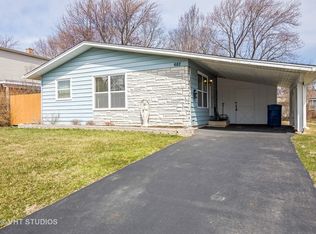 682 Leslie Ln, Glendale Heights, IL 60139