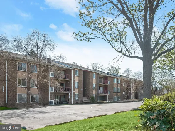 4705 Tecumseh St APT 304, College Park, MD 20740
