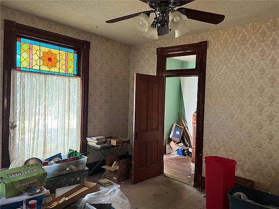 5th image of 1207 W Chestnut St
