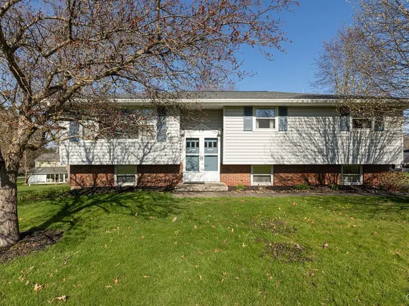 13 Riverview Dr, Fulton, NY 13069