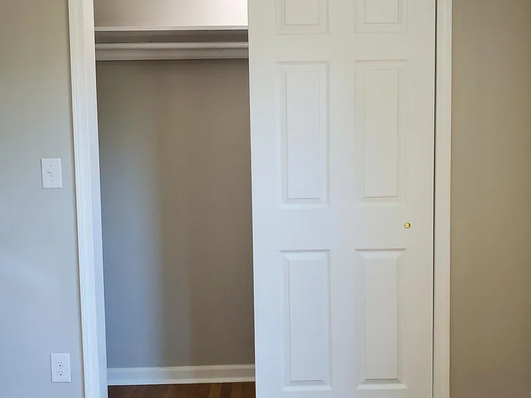 952 Lilley Ave — Photo 15