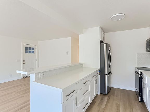 4th image of 602 Terrace St APT 4