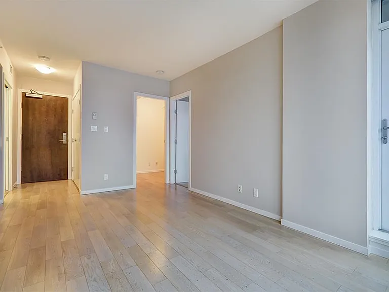1887 Crowe St #709 — Photo 5