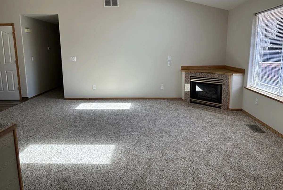 Building Photo - 1398 Northern Heights Loop NE