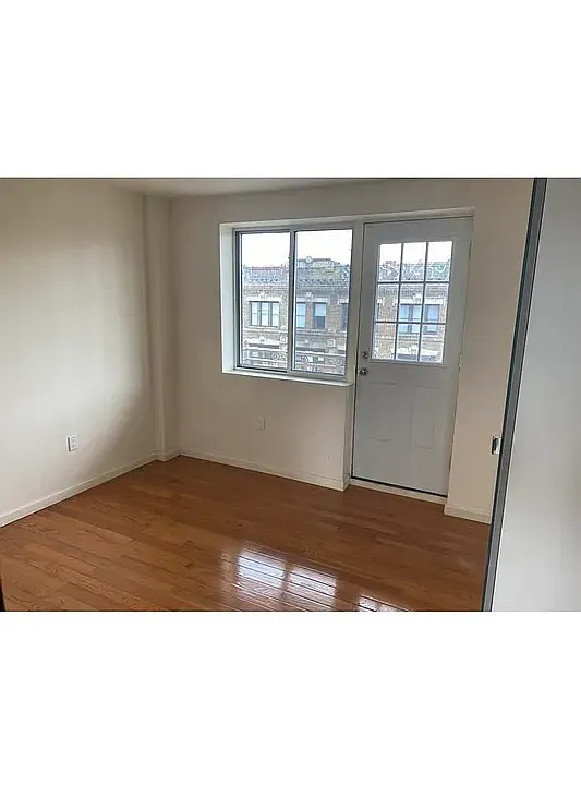 86 Canal St #8B